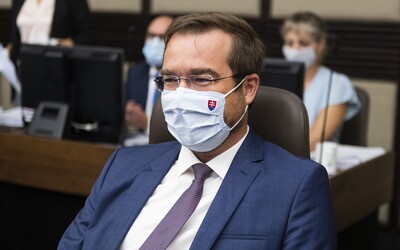 „A žiaľ, necítim sa úplne zdravo“ – Minister zdravotníctva Marek Krajčí je opäť v karanténne