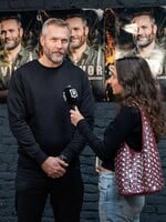 „Baví mě věci, které jsou proměnlivé,“ říká Ondřej Novotný k moderování Survivora. Co ho zaskočilo a jak na soutěž vzpomíná Mikýř?