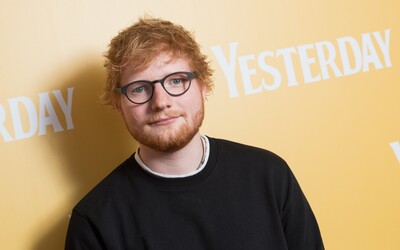 „Byl bych idiot, kdybych zkopíroval písničku,“ hájí se Ed Sheeran před soudem