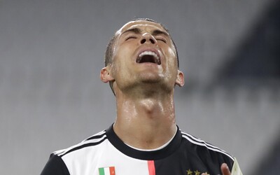 „Cristiano Ronaldo už nedokáže obísť ani jedného hráča.“ V prehratom finále pohára s Neapolom sklamal fanúšikov 