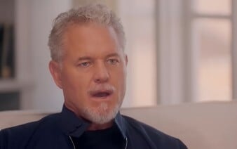 „Funkčnú mám už iba jednu ruku. Štve ma, že zomriem, keď sú moje dcéry malé.“ Herec z Euphorie prehovoril o chorobe ALS