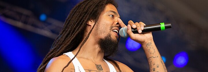 „Glastonbury není místem pro antisemitismus.“ Festival se vyjádřil ke kontroverznímu vystoupení