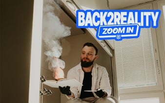 „Keď som stál prvýkrát pred triedou, úplne som zamrzol,“ tvrdí učiteľ Ivan Gábriš, ktorého Forbes zaradil do 30 pod 30