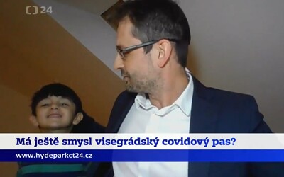 „Mne sa chce kadiť,“ kričal cez videohovor v živom vysielaní ČT syn českého politika. Pobavil moderátorku aj divákov