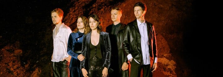 „Nejpřekvapivější song roku 2025“ a intimní zpověď. Vybrali jsme nejlepší hudební novinky