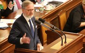 „Nejšpinavější korupční skandál v dějinách republiky.“ Ve Sněmovně začalo jednaní o nedůvěře vlády