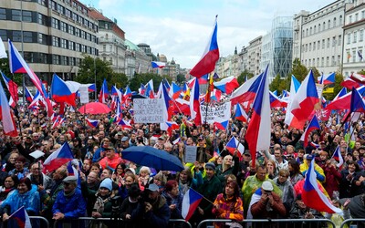 „Největší protest, jaký Česko zažilo.“ Kdo se zapojí do stávky 27. listopadu?