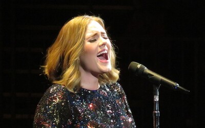 „Neopovážte sa po mne niečo hodiť, lebo vás, ku**a, zabijem,“ odkázala fanúšikom Adele