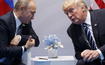 „Ruský diktátor jen vodí Trumpa za nos.“ Čeští politici reagují na setkání Trumpa s Putinem