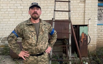 „Ukrajinskému vojakovi som rozbalil uterák na hlave a do rúk mi vypadol jeho mozog,“ vraví český medik Pavel na Ukrajine(Rozhovor)