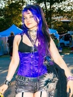 „V merchi se cítím jako součást rodiny.“ Co se nosilo na Rock for People tento rok?