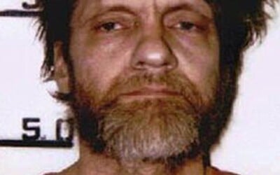 „Vyšinutý génius“, který policii unikal 20 let. Ted Kaczynski alias Unabomber zemřel v cele
