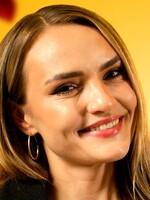 „Že Honza hezky voní? Ke mně se ta vůně asi nedostala.“ Co nám prozradila Deni z Bachelora? Mrkni na nejnovější díl Close Friends