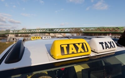 „Ženy by si měly odinstalovat Bolt.“ Slovenská novinářka Kovačič Hanzelová popisuje děsivou příhodu z víkendové jízdy taxíkem