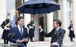 „Ďakujem za jednoduchosť,“ povedal Matovičovi prezident Macron, keď mu vysvetľoval, ako sa nechal ostrihať mladšou dcérkou