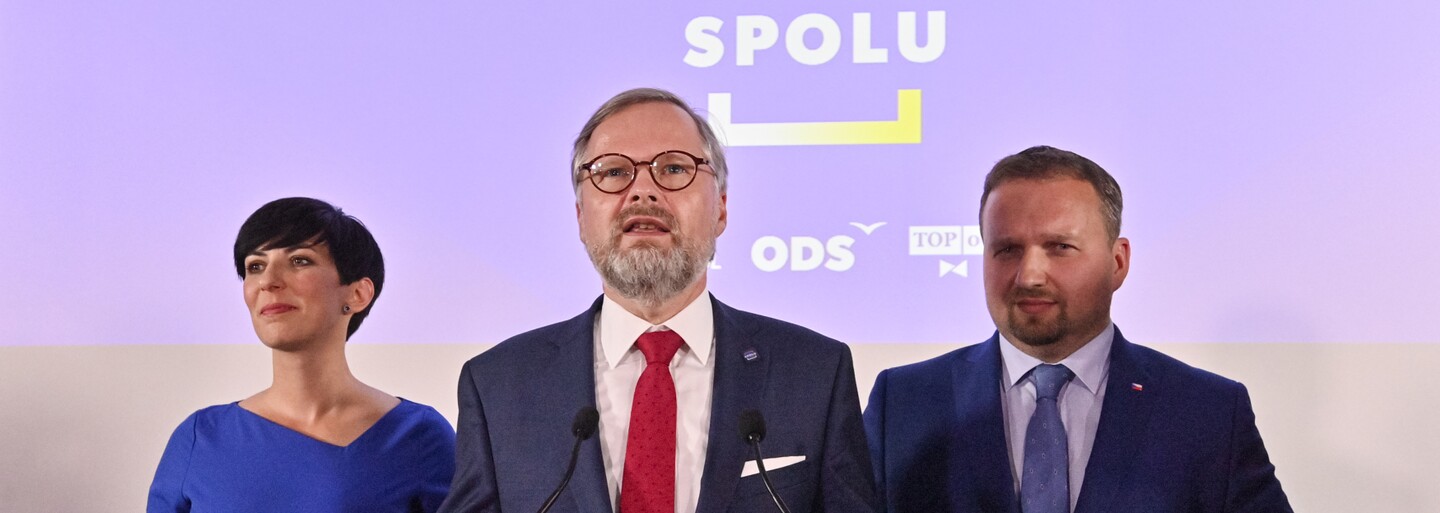 „Je to jako Nagano.“ Ve volebním štábu SPOLU panovala naprostá euforie (Reportáž)