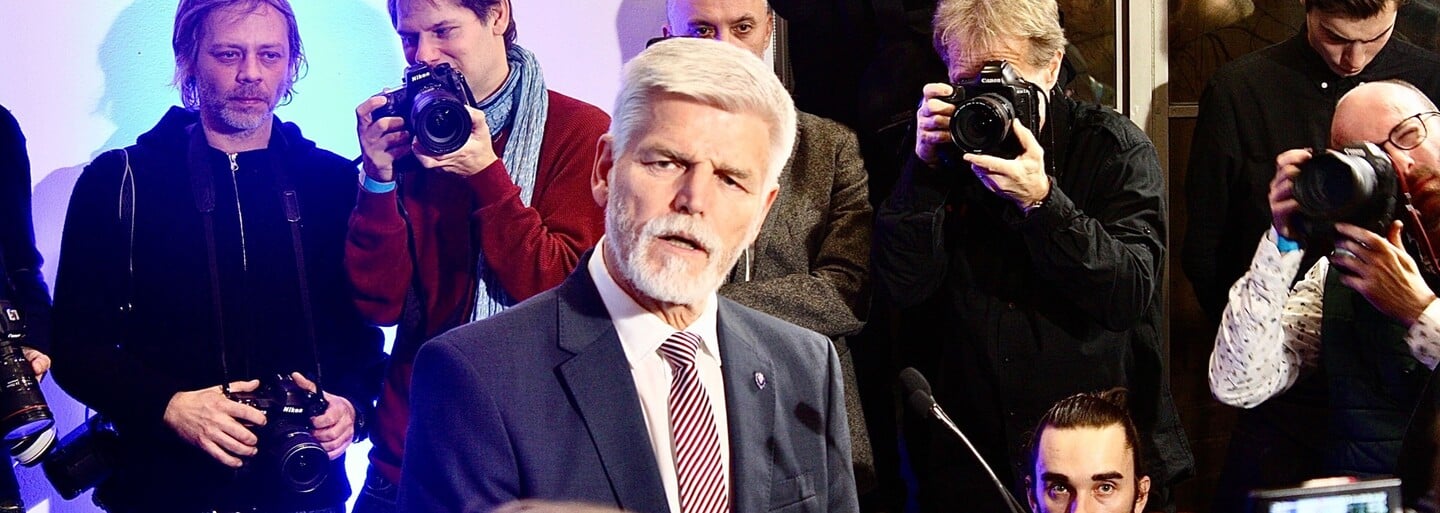 „Ještě není důvod slavit.“ U Petra Pavla se děkovalo opatrně, guláš ale nechyběl (Reportáž)