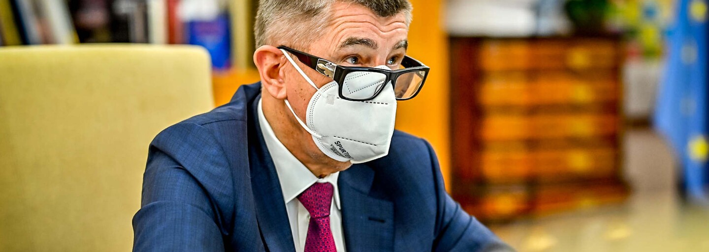 „Moc na pana prezidenta myslím,“ napsal Babiš. „Těšíme se na brzké setkání, dá-li Bůh,“ vzkázal mu Ovčáček
