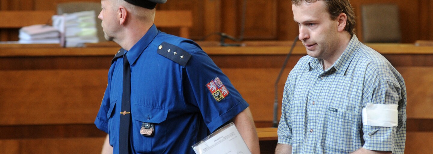 „Nedá se nic dělat, děvenko,“ řekl vrah a střelil mladou matku, která ho prosila o život. Toto jsou nejbrutálnější vrazi z Česka