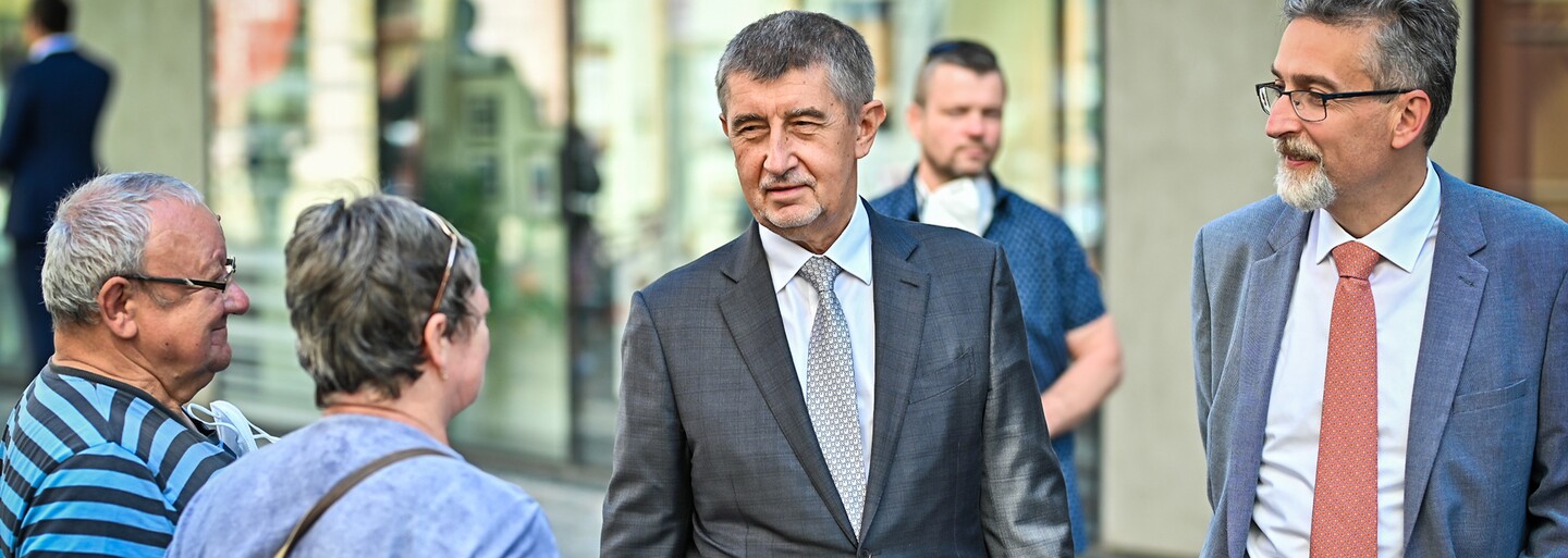 „Rozkrádáte peníze občanů EU a divíte se, že to Evropa řeší?“ ptají se Piráti premiéra Babiše