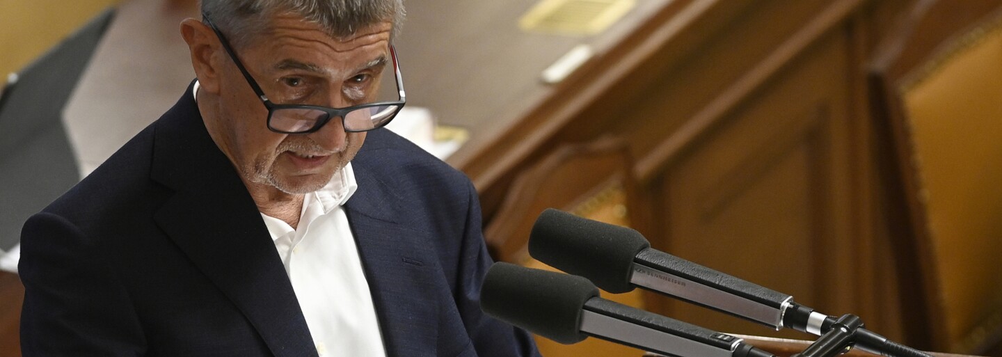 „Vyšetřujte si pohmatem svá varlata“, řekl Andrej Babiš během obstrukcí ve Sněmovně