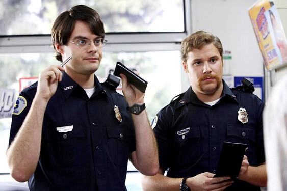 No a jsme ve finále. Tito dva policisté se objevili ve které legendární středoškolské komedii?