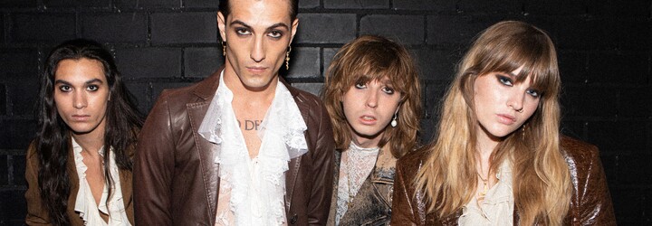 Osmdesátkový rock'n'roll, kinky oblečky a výrazný glamour make-up. Opravdu Måneskin přichází s něčím novým?