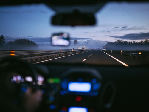 Akou najvyššou povolenou rýchlosťou môžeš ísť po chorvátskej diaľnici vo svojom aute? 