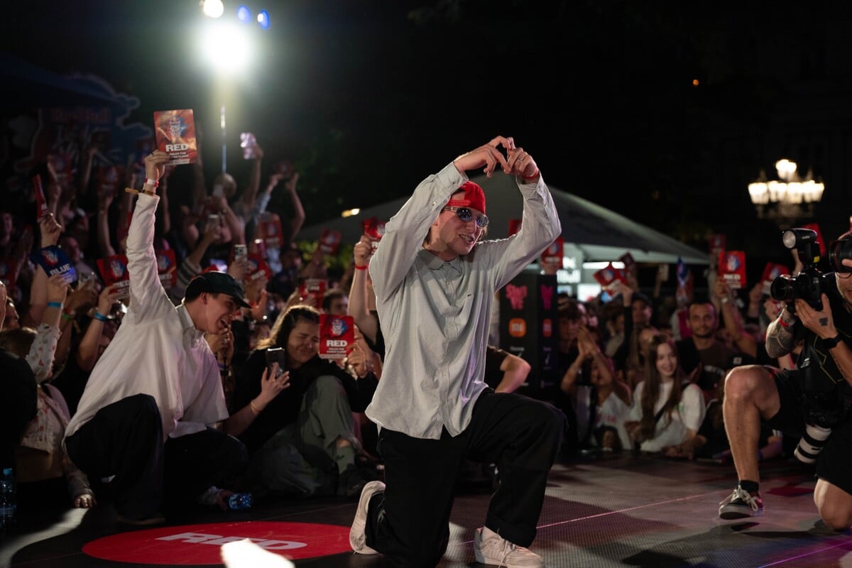 Wavee pri výhre finále Red Bull Dance Your Style 2025 v Košiciach.
