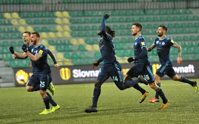 Futbalová MŠK Žilina je v likvidácii, hráči s veľkými platmi dostali padáka. Klub sa chce postarať o trénerov mládeže.