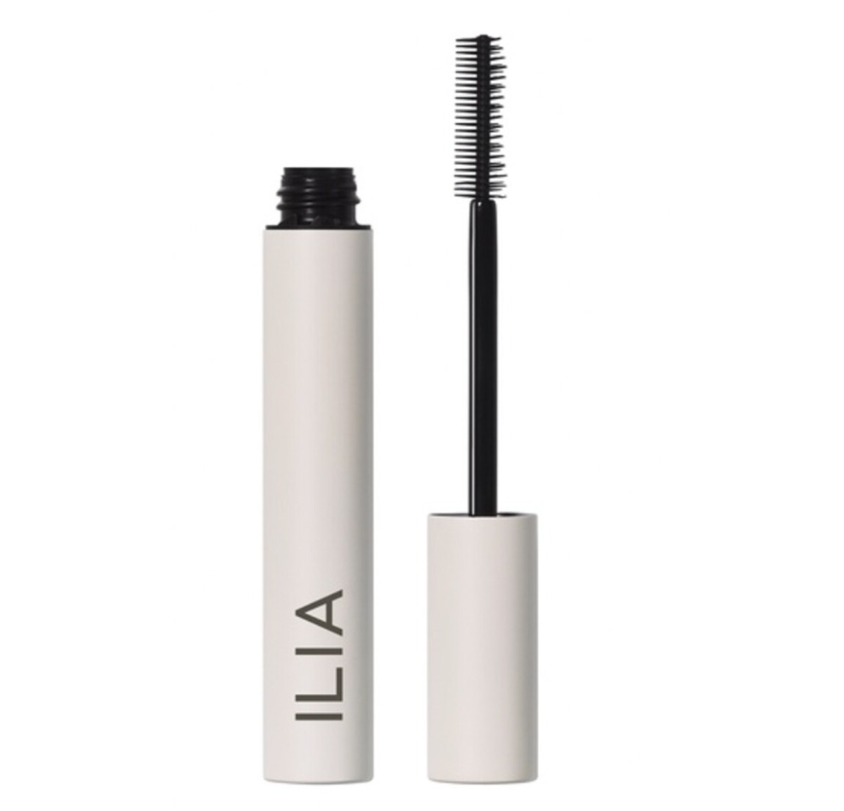 Make-up artistka Nirvana Jalalvand použila na Wednesdayin make-up maskaru Limitless Lashes od značky Ilia Beauty. Na jej stranke ju kúpiš za dostupných 30 eur.