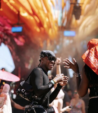 Na jaký fesťák se podle tebe hodí tenhle all black outfit?