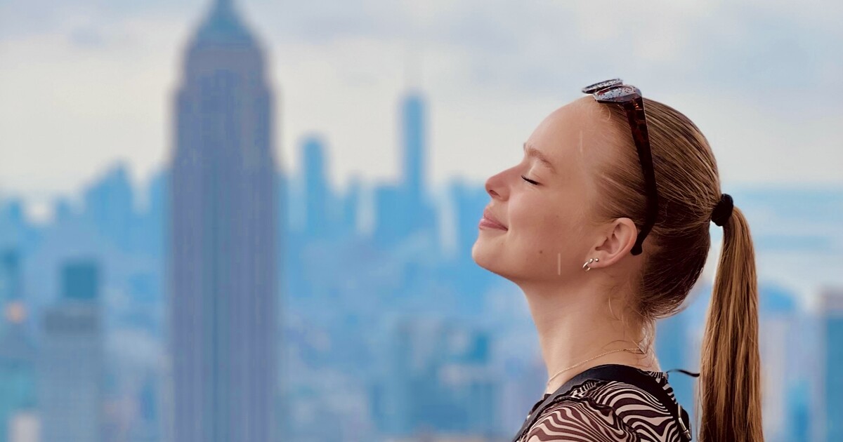 Češka žije a studuje v New Yorku. „Škola je tu mnohem přísnější než v Česku, nemáme povolené žádné absence,“ říká Nina