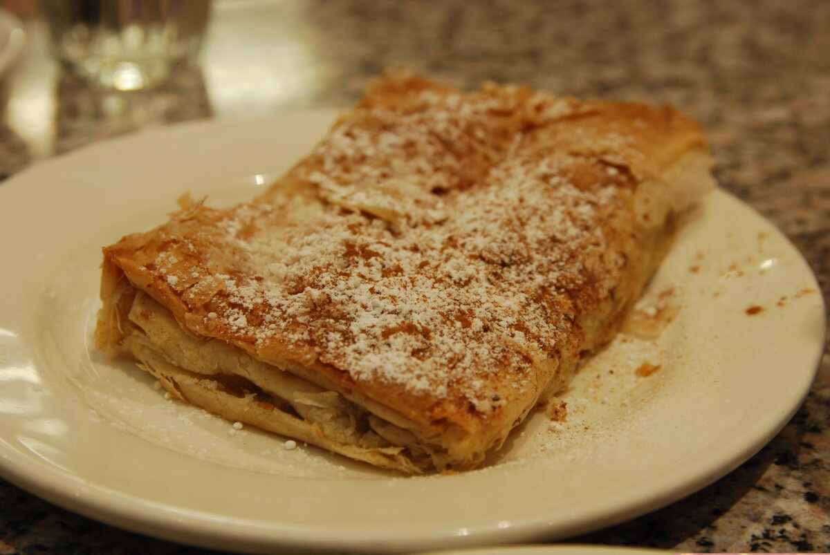 Bougatsa