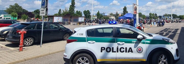 Policisté chytili Slováka, když řídil pod vlivem metamfetaminu, amfetaminu i extáze. V autě měl stříkačky i ilegální majáky