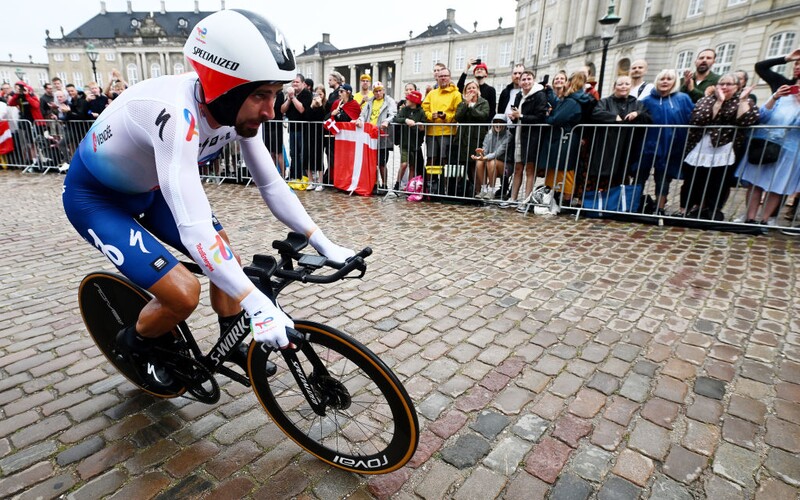 1. etapa Tour de France: prekvapenie hneď na úvod. Individuálnu časovku ovládol Lampaert, Sagan v upršanej Kodani na 140. mieste.
