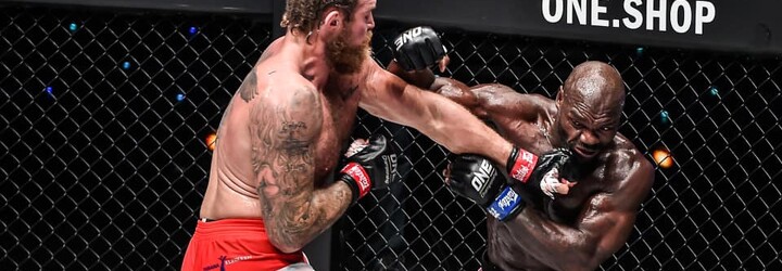 Stratil som všetko, nenávidel som život a veľa som pil. MMA zápasník sa po vážnom zranení bál, že už nebude chodiť (Rozhovor)