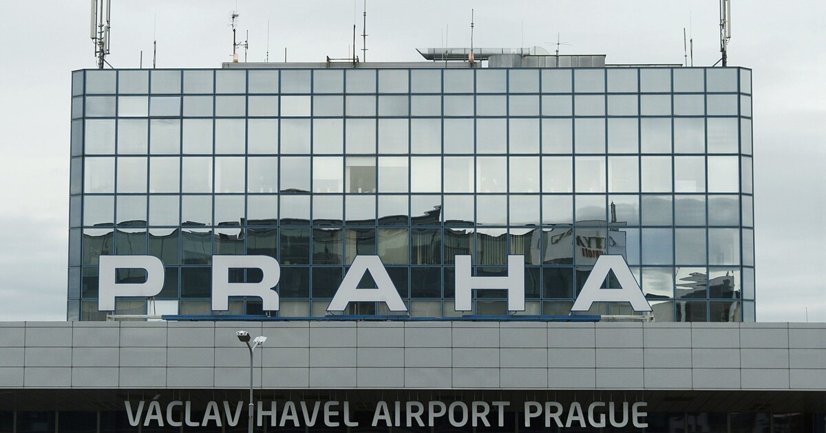 AKTUÁLNĚ: Policie zasahuje na pražském letišti kvůli oznámení o neznámých dronech