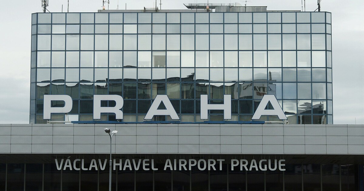 Pražské letiště kvůli počasí zastavilo provoz