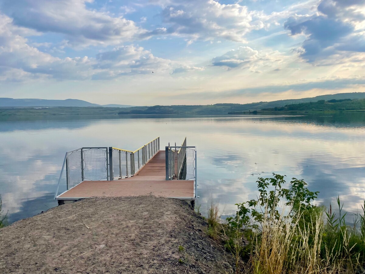 jezero most