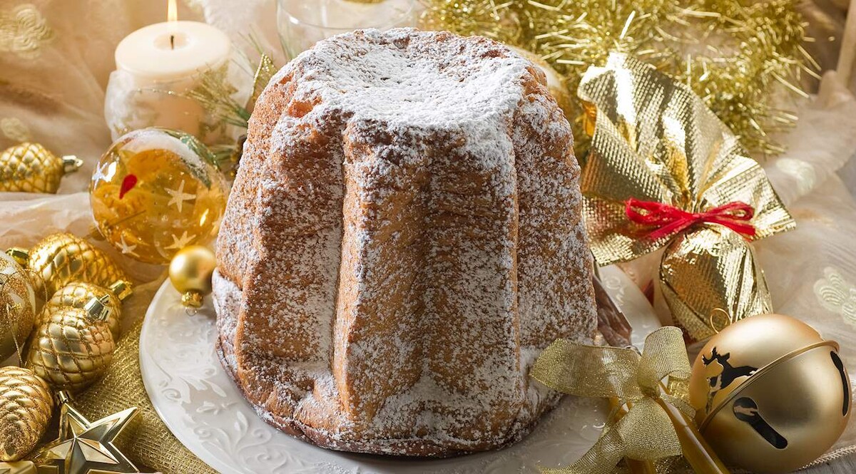 Pandoro.