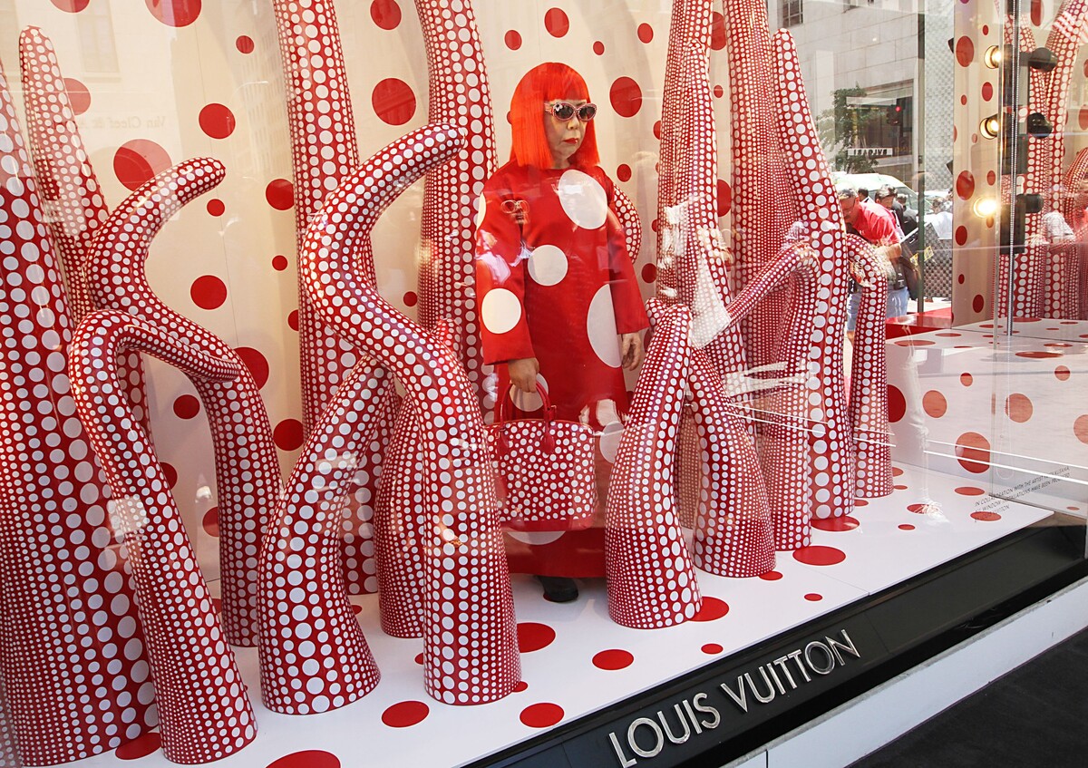 Japon sanatçı Yayoi Kusama ve Louis Vuitton tekrar bir arada