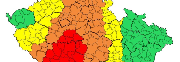 ČHMÚ zesílil výstrahu před bouřkami, pro část území vyhlásil extrémní stupeň nebezpečí