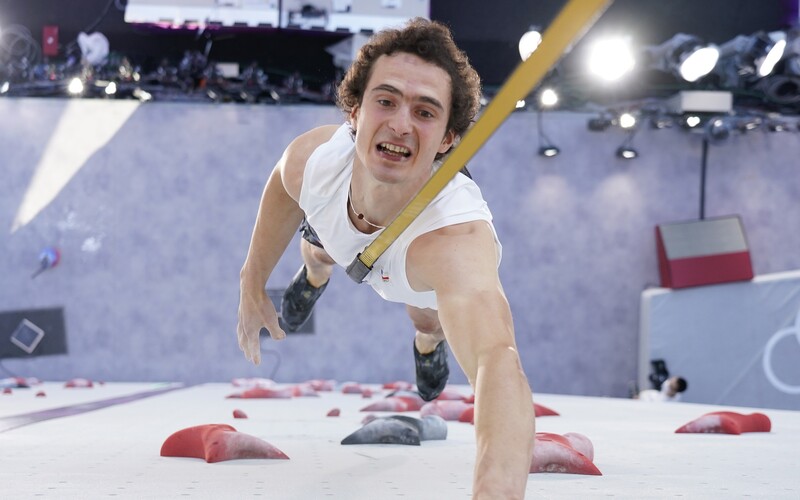Adam Ondra jde dnes do finále ve sportovním lezení. Kdy bude závodit a kde jej sledovat?