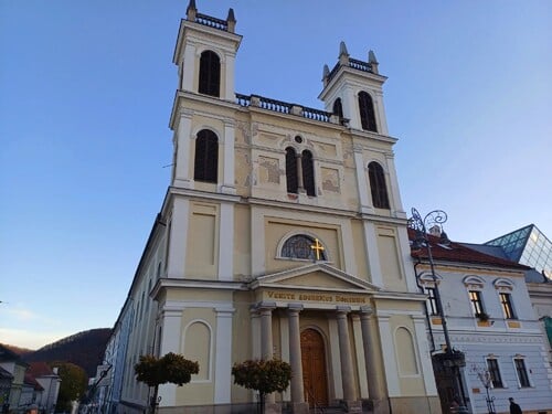 V ktorom meste sa nachádza ikonická Katedrála sv. Františka Xaverského?