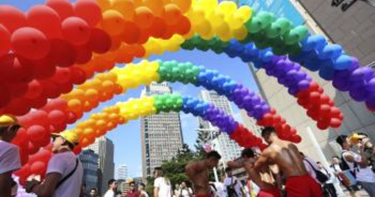 Maďarský parlament zakázal pochody Pride, účastnictvu hrozí vysoké pokuty