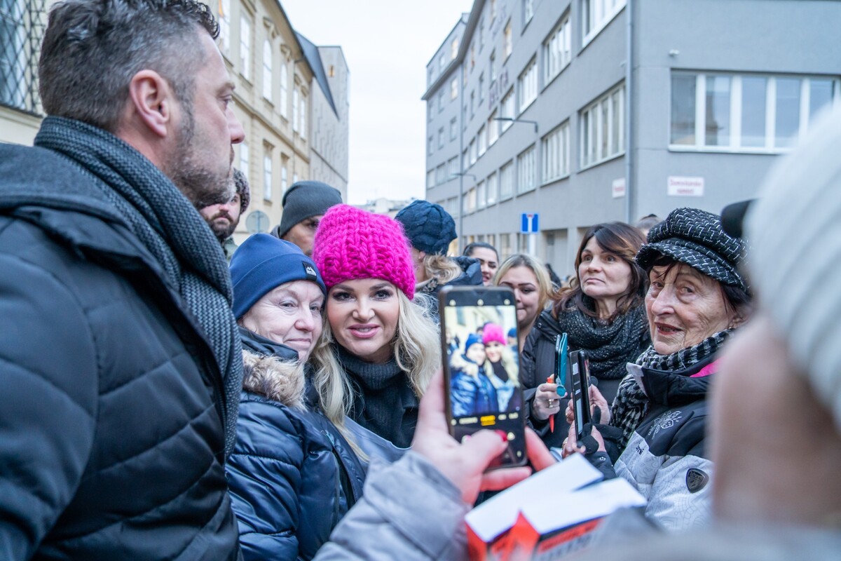 S fanoušky se fotila i Monika Babišová.