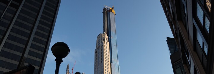 V New Yorku byl dokončen nejtenčí mrakodrap světa. Penthouse s výhledem na Central Park stojí 66 milionů dolarů a má 10 koupelen