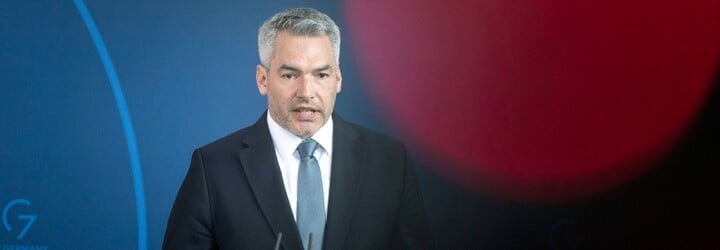 První evropský lídr u Putina. Do Ruska odcestoval rakouský kancléř Nehammer, schůzka bude soukromá