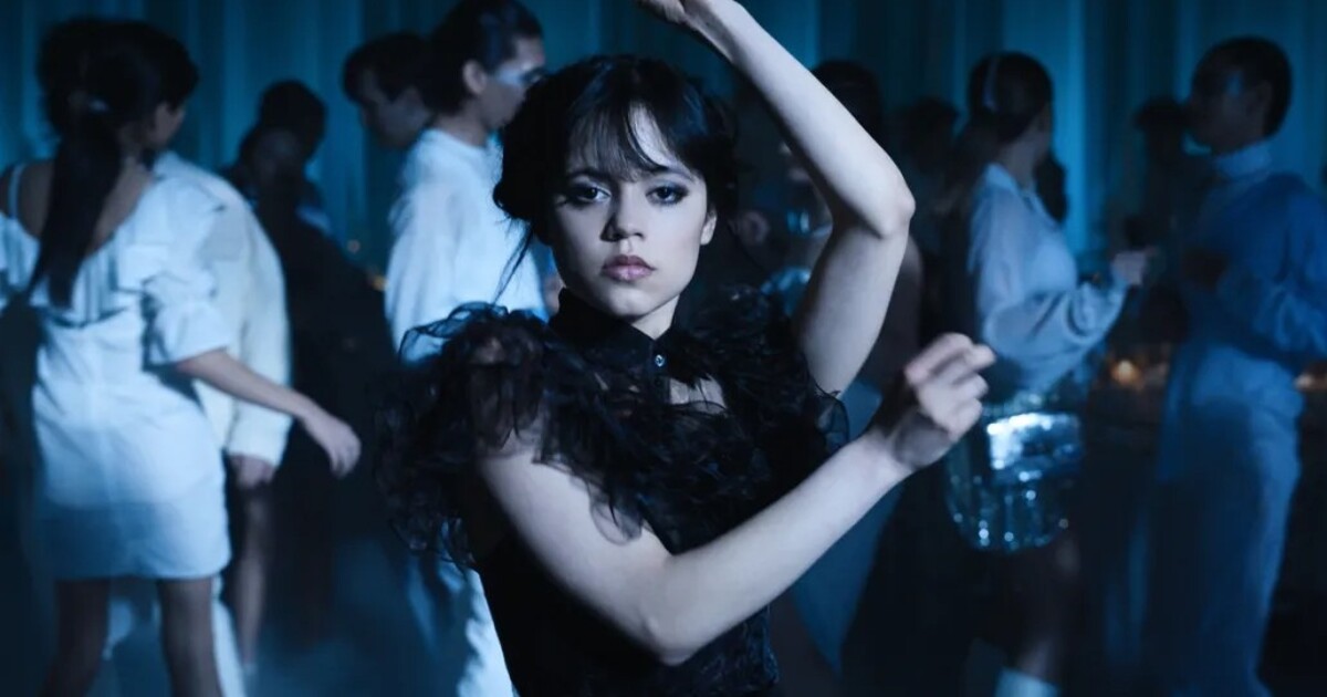 Do Jenny Ortegy se pustili stávkující scénáristé v USA. Co jí vzkázali?